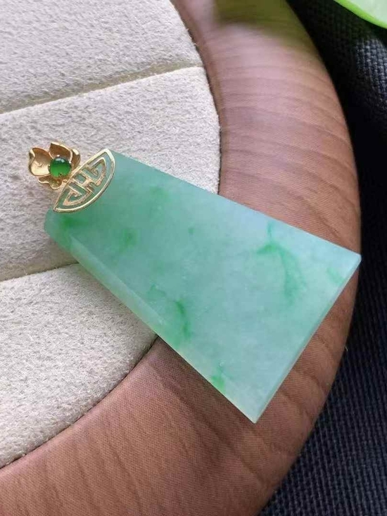 MC Jewelry Jewelry - Untreated Floating Green Jade Pendant with 18k Gold Accent Cerified Type A